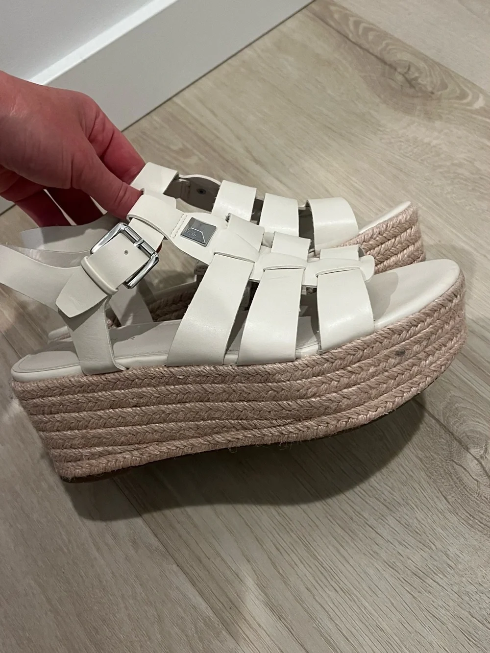 Marc Fisher chic white